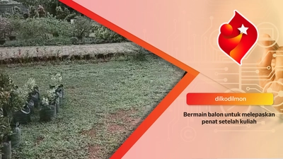 Bermain balon untuk melepaskan penat setelah kuliah