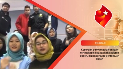 Keseruan penyampaian ucapan terimakasih kepada kaka asisten dosen, di pengunjung pertemuan kuliah